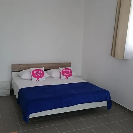 Beautiful Jukic Apartment Podstrana